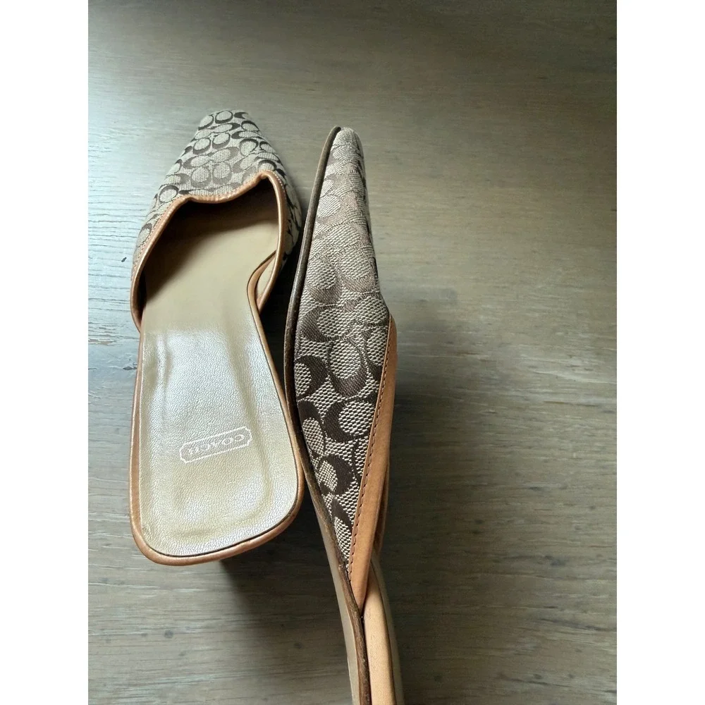 Coach Signature Monogram Canvas Kitten Heel Mules Brown Tan square Toe 8.5 B